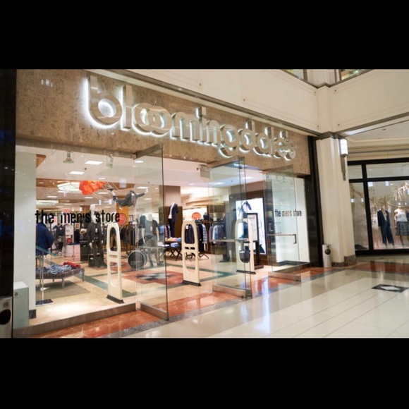 Meet your Posher, Mia - Picture 3 of 6